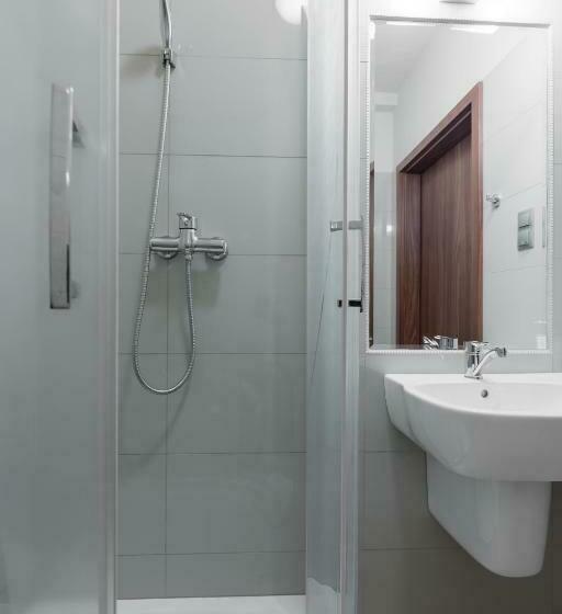 اتاق استاندارد, Folwark