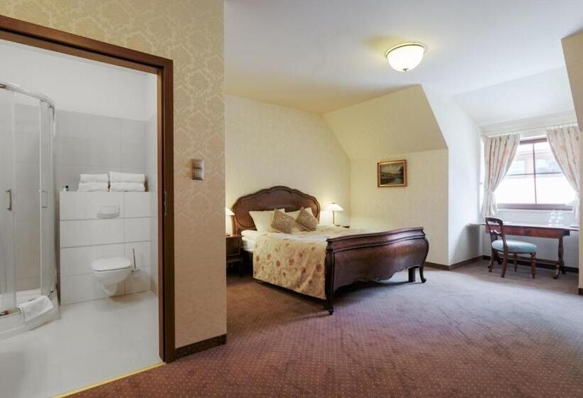 آپارتمان 1 خوابه, Folwark