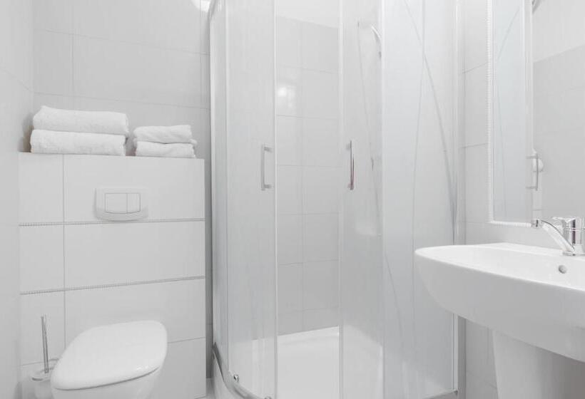 آپارتمان 1 خوابه, Folwark