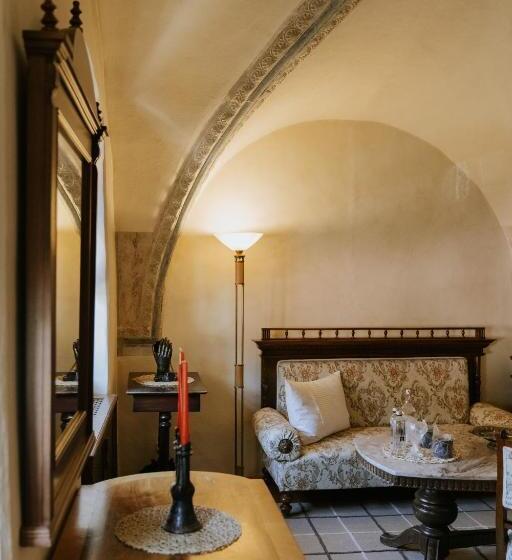 اتاق لوکس, Fronius Boutique Residence