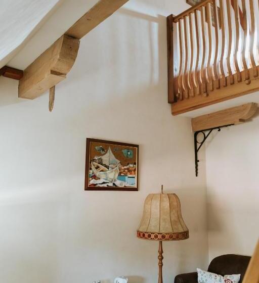 استودیوی استاندارد, Fronius Boutique Residence