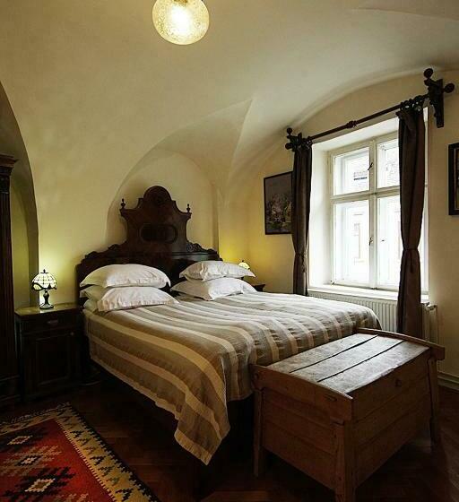 اتاق خانوادگی, Fronius Boutique Residence