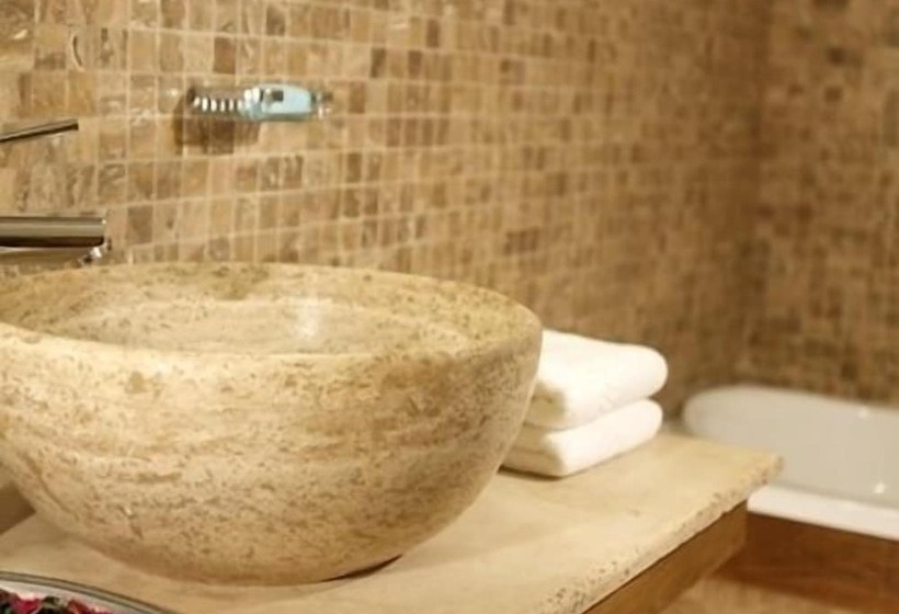 اتاق لوکس, Fronius Boutique Residence