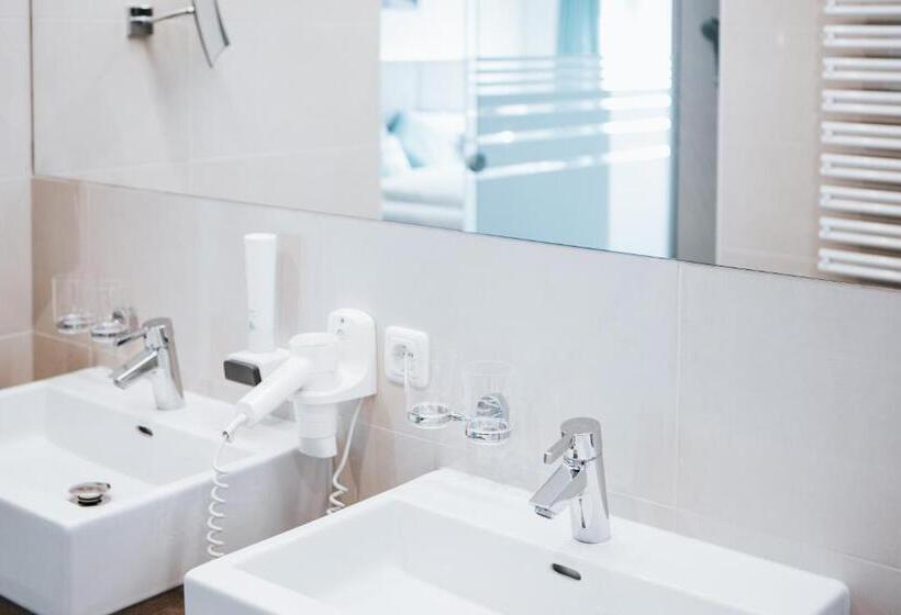 Семейный Номер, Gasthof Pension Luger