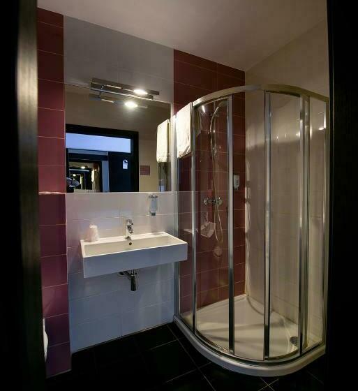 חדר סטנדרט, Grafit