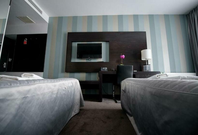 חדר סטנדרט, Grafit