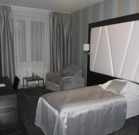 חדר סטנדרט יחיד, Grafit