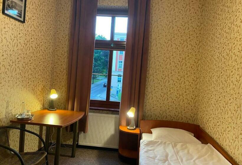 חדר סטנדרט יחיד, I Restauracja Castle