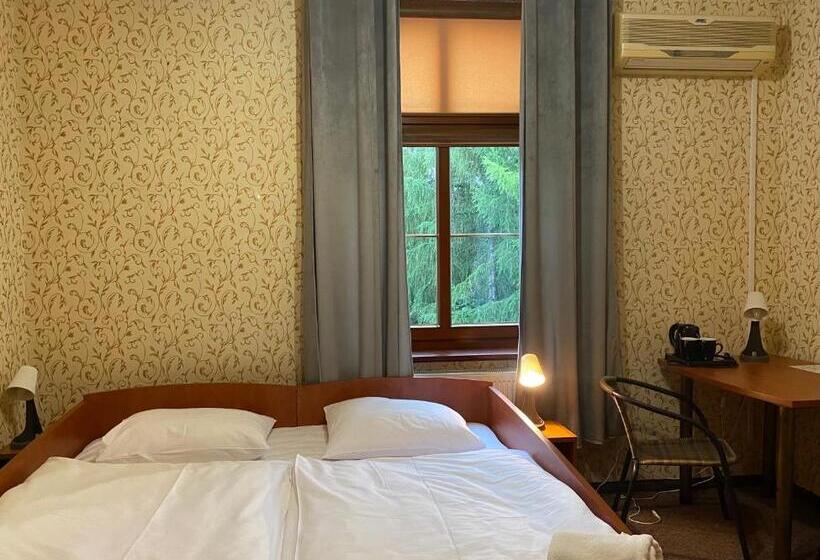 חדר סטנדרט, I Restauracja Castle