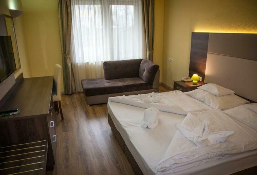 غرفة قياسية, Jade Hotel Ezüsthíd