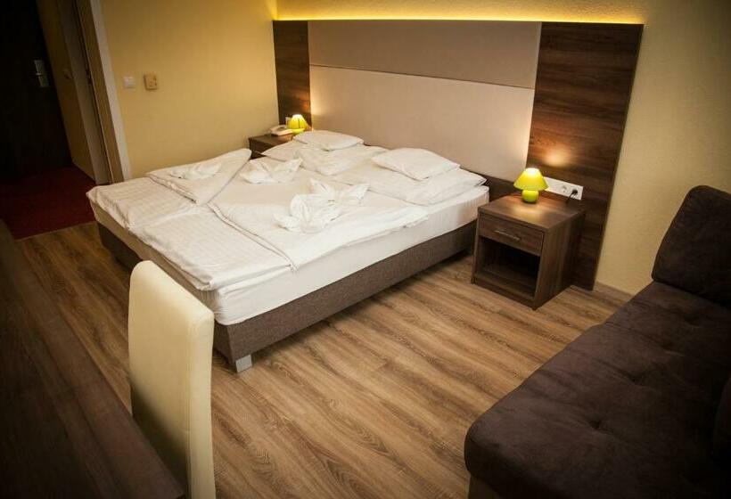 غرفة قياسية, Jade Hotel Ezüsthíd