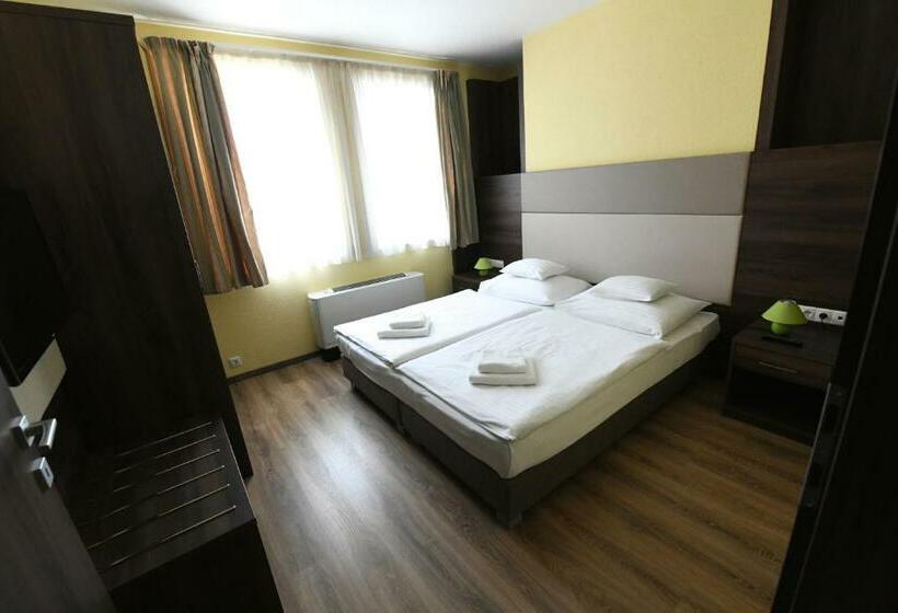 شقة غرفتين, Jade Hotel Ezüsthíd