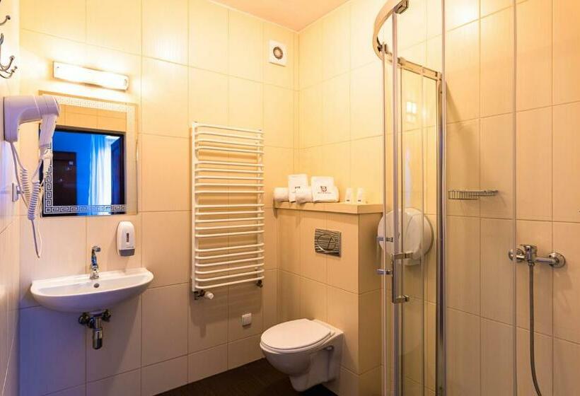 스탠다드 싱글 룸, Kasztelan