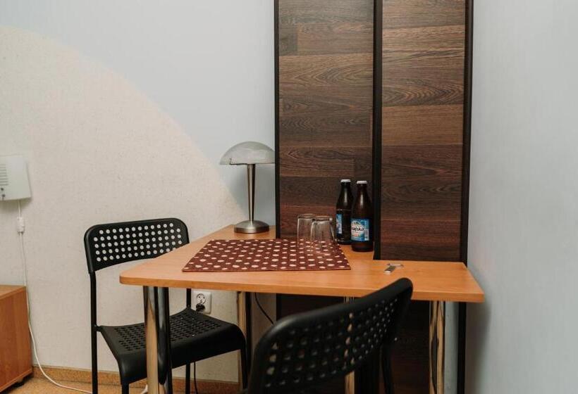 스탠다드 룸, Kinga