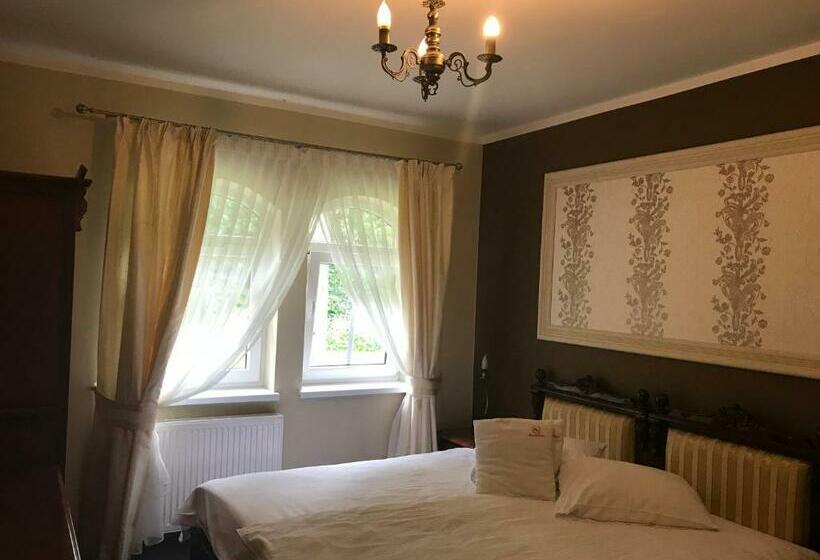 스탠다드 룸, Lisewski Dwór