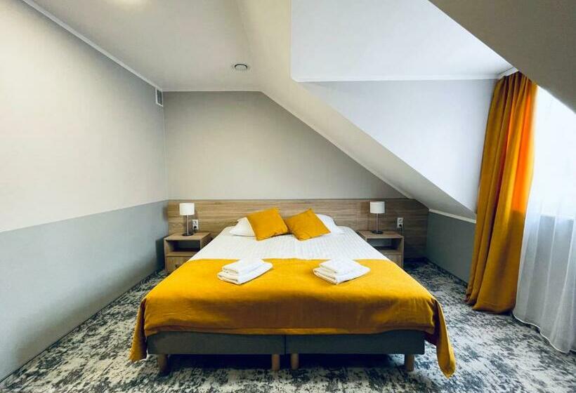 プレミアムルーム, Mużakowski