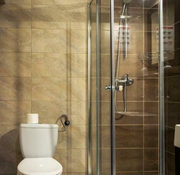 クラシックルーム, Mużakowski