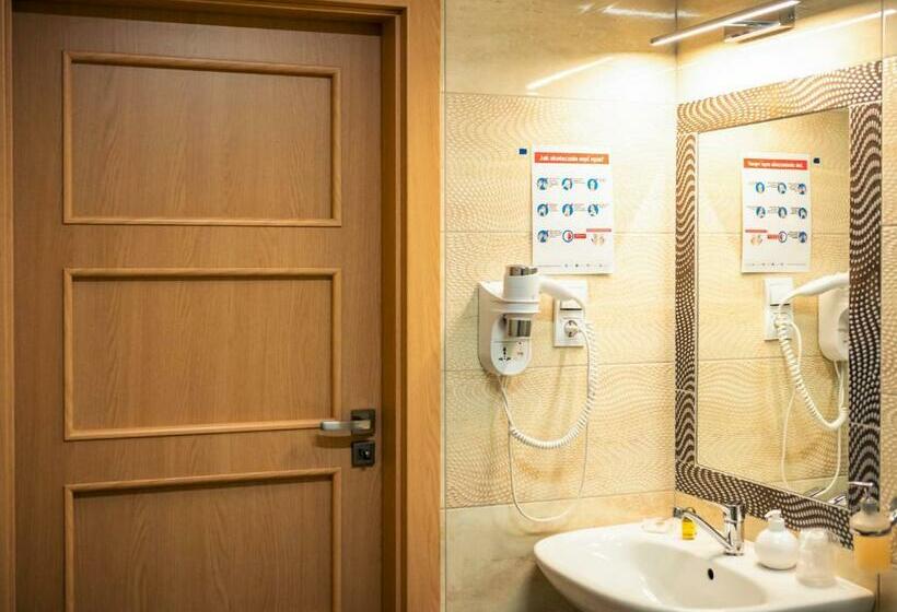 プレミアムルーム, Mużakowski