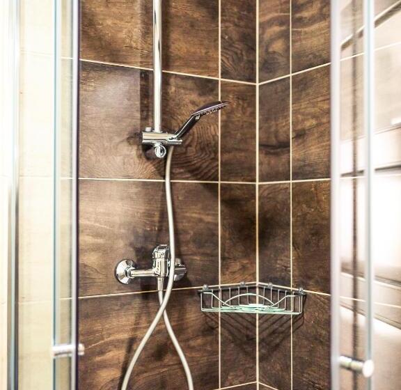 スーペリアールーム, Mużakowski