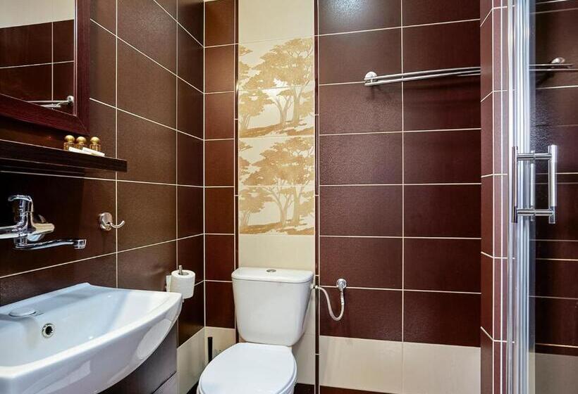 トリプルクラシックルーム, Mużakowski