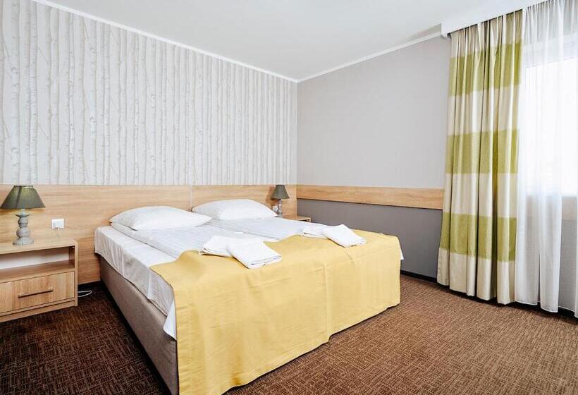 バルコニー付きスーペリアルーム, Mużakowski