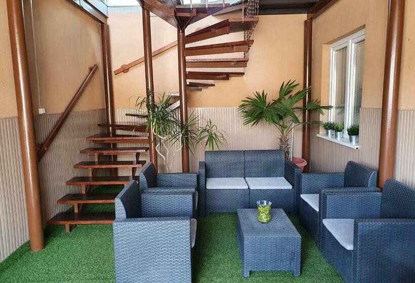 Апартаменты 1 Спальня, Napsugár Panzió