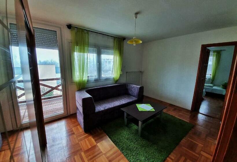 Апартаменты 1 Спальня, Napsugár Panzió