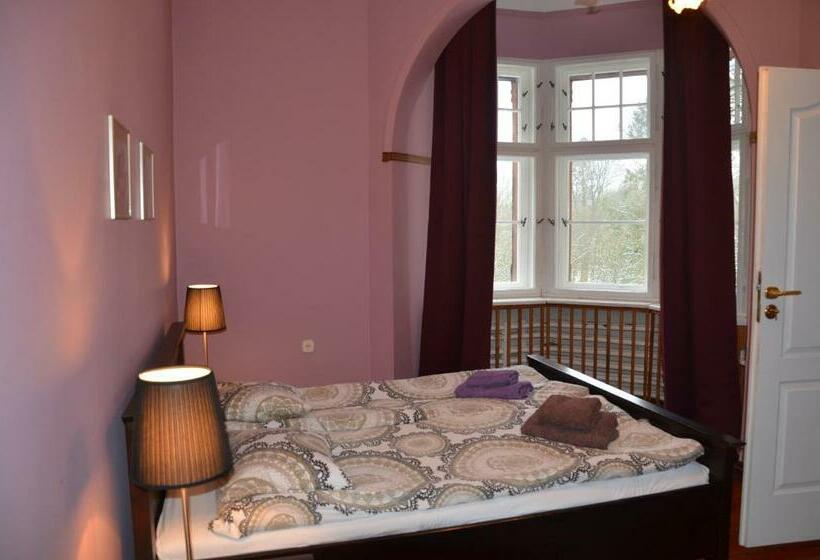 庭の見える1ベッドルームアパートメント, Pałac Myśliwski Orle Solutions