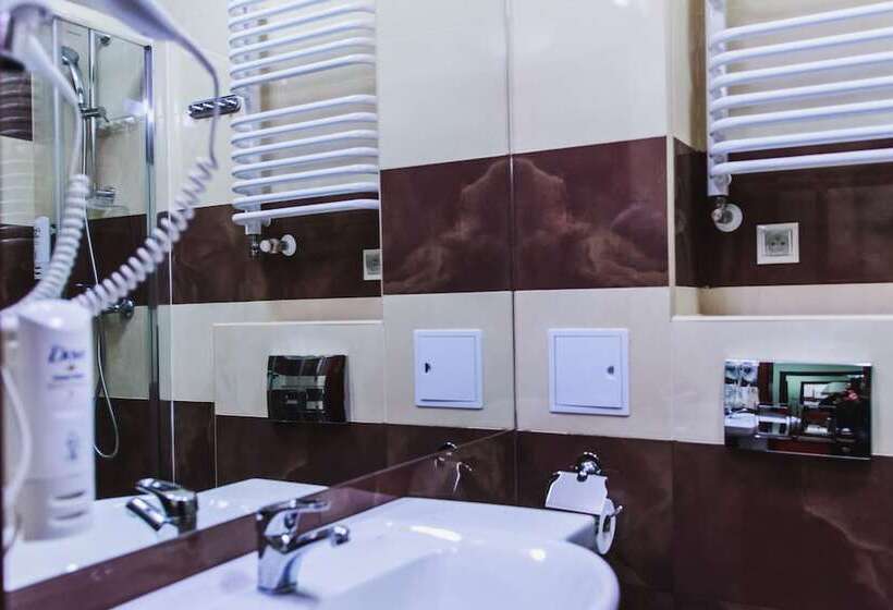 חדר דלוקס, Pikul