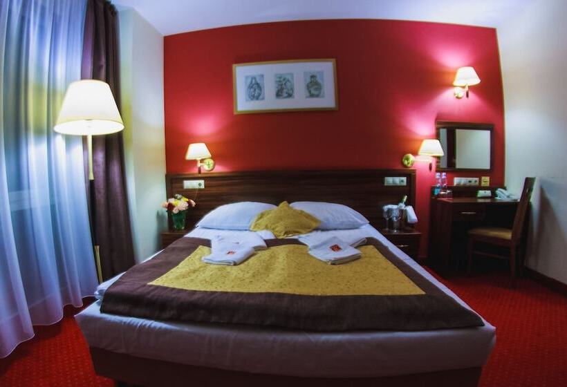Quarto Deluxe, Pikul