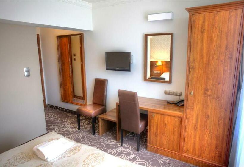 חדר סטנדרט, Pruski