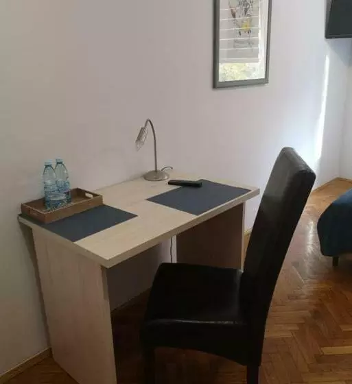 Standard Yhden Hengen Huone, Stary Młyn
