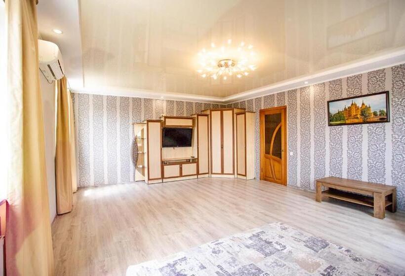 استودیوی استاندارد, Tihaya Gavan