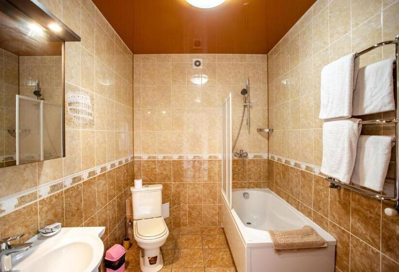 استودیوی استاندارد, Tihaya Gavan