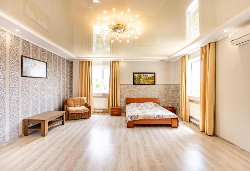 استودیوی استاندارد, Tihaya Gavan