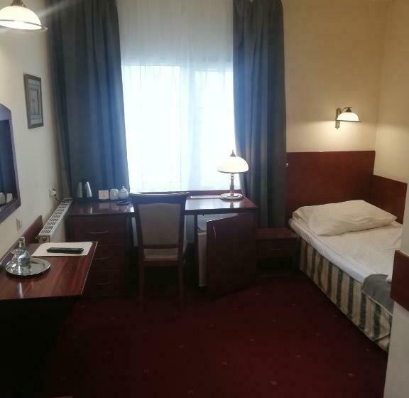 标准单人间, Venecia Palace