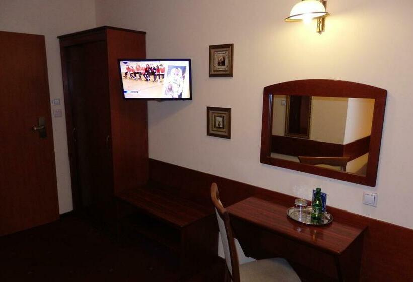 标准单人间, Venecia Palace