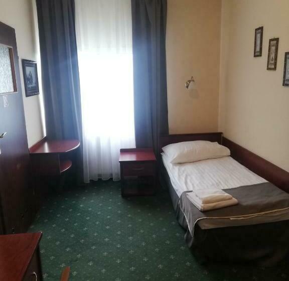 标准单人间, Venecia Palace