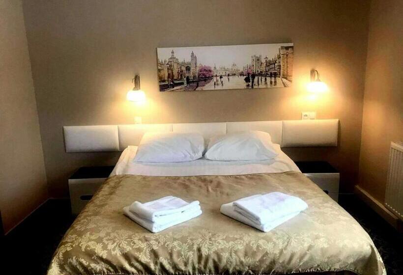 标准间带漩涡浴缸, Venecia Palace