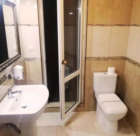 سوئیت با وان آب گرم, Venecia Palace