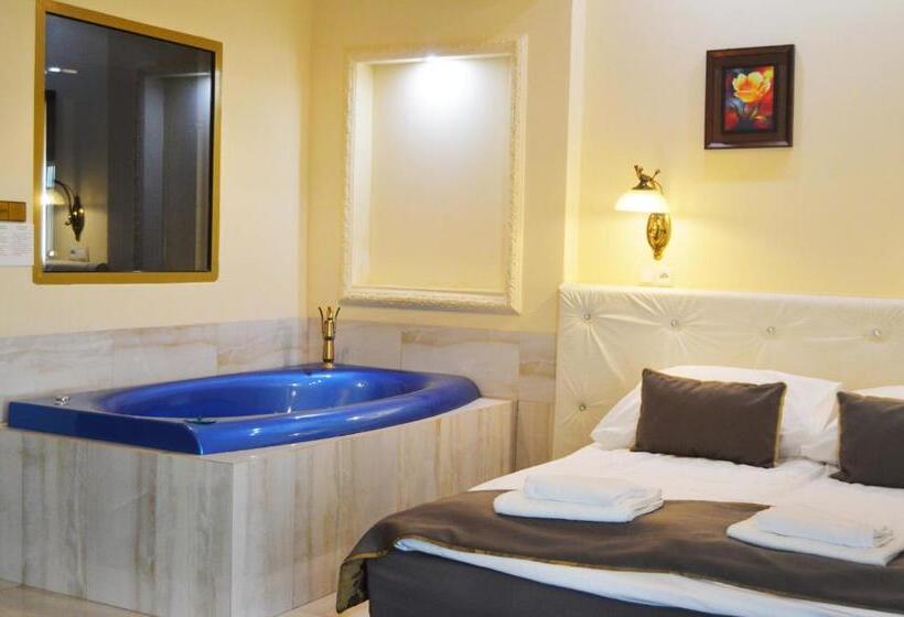 带按摩浴盆的套房, Venecia Palace