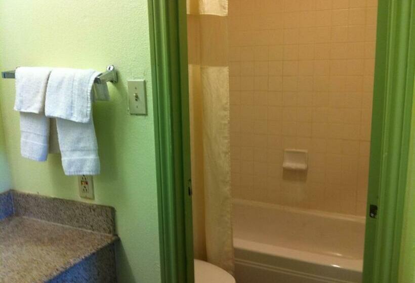 اتاق استاندارد با 2 تخت دوبل, Victorian Inn Midland