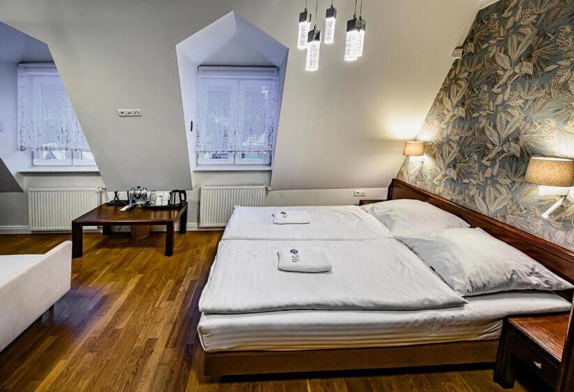 חדר סטנדרט לשלושה, Villa Neve