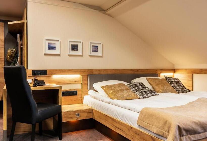 חדר דלוקס לשלושה, Vital&spa Resort Szarotka