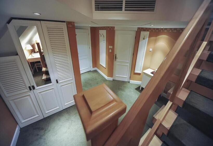 דירת חדר, Warmia Park