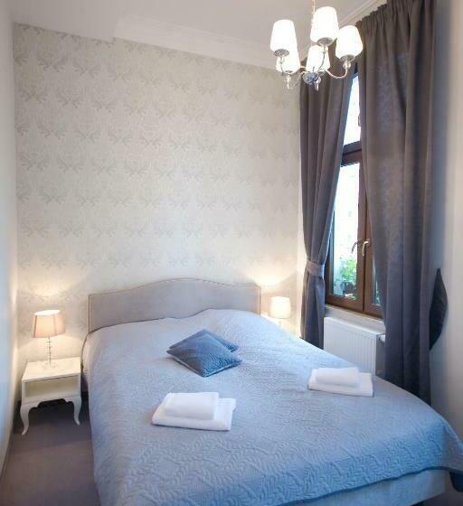 شقة غرفة واحدة, Willa Puck