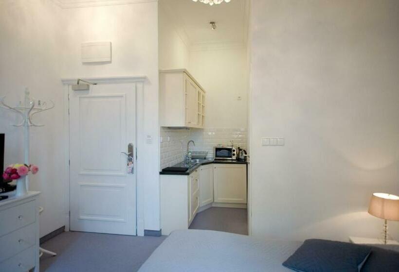 إستوديو قياسى, Willa Puck