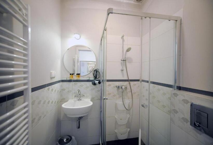 إستوديو قياسى, Willa Puck