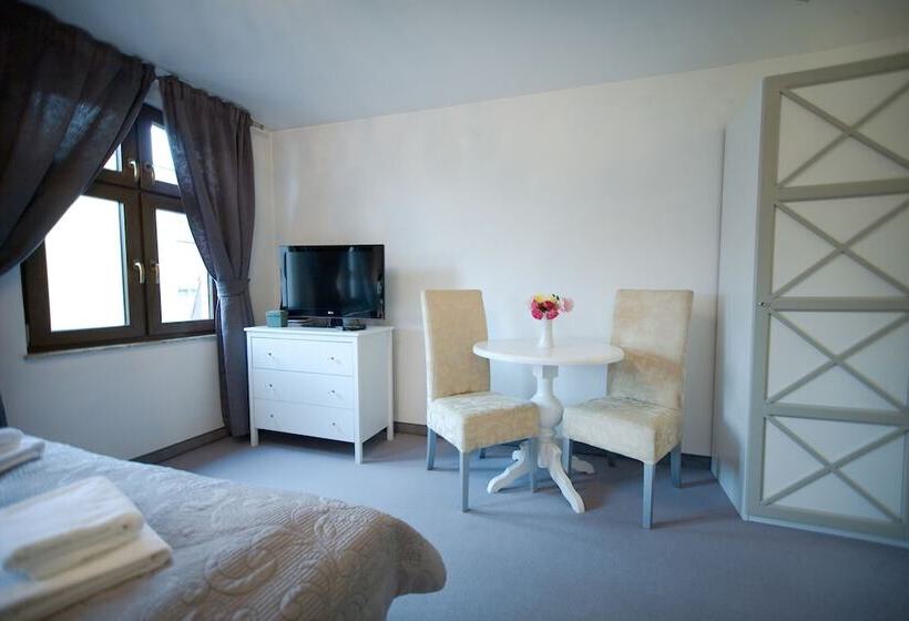 إستوديو قياسى, Willa Puck