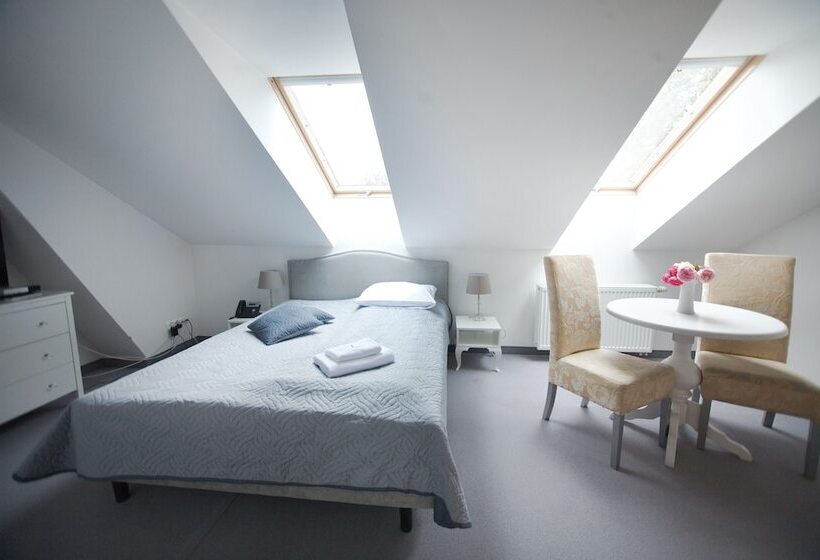 إستوديو قياسى, Willa Puck